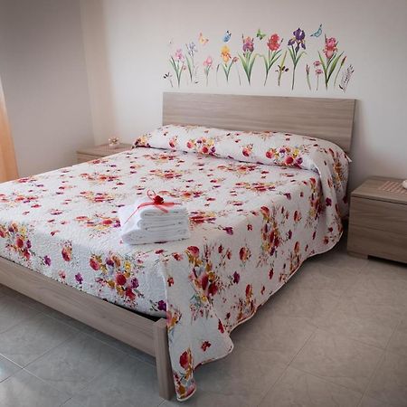 A Casa Di Emy Bed & Breakfast Bellizzi Luaran gambar